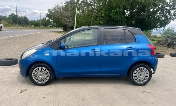 Buy Used Toyota Yaris Blue Car in Bagdadi in Imereti Buy Used Toyota Yaris Blue Car in Bagdadi in Imereti