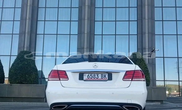 Buy Used Mercedes-Benz E–Class White Car in Gudauta in Abhasia Buy Used Mercedes-Benz E–Class White Car in Gudauta in Abhasia