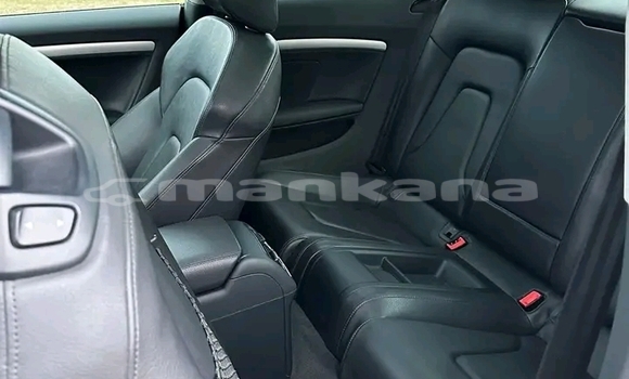 Buy Used Toyota Auris White Car in Mcheta in Mcheta-Mtianeti Buy Used Toyota Auris White Car in Mcheta in Mcheta-Mtianeti