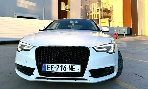 Buy Used Toyota Auris White Car in Mcheta in Mcheta-Mtianeti Buy Used Toyota Auris White Car in Mcheta in Mcheta-Mtianeti