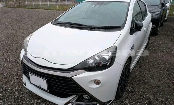 Buy Used Toyota Aqua White Car in Kvareli in Kaheti Buy Used Toyota Aqua White Car in Kvareli in Kaheti