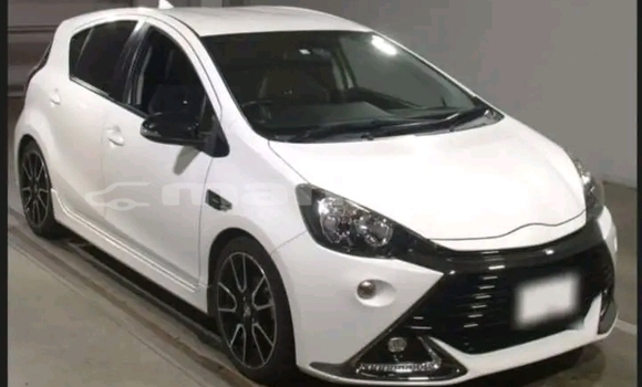 Buy Used Toyota Aqua White Car in Kvareli in Kaheti Buy Used Toyota Aqua White Car in Kvareli in Kaheti