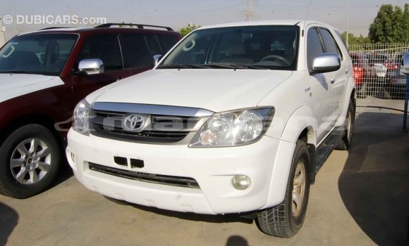 Buy Import Toyota Fortuner White Car in Import - Dubai in Abhasia Buy Import Toyota Fortuner White Car in Import - Dubai in Abhasia
