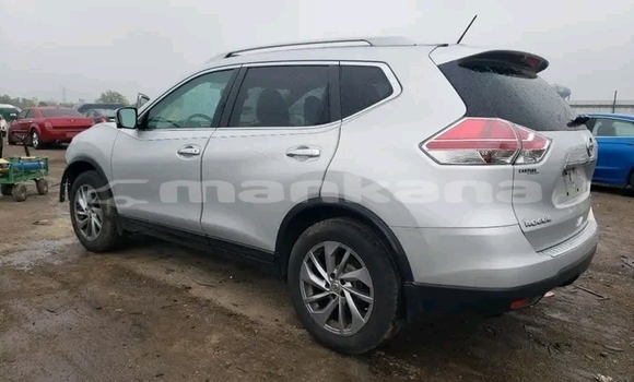 Buy Used Nissan Rogue White Car in Honi in Imereti