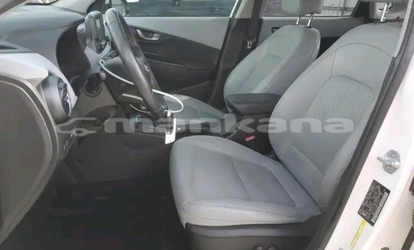 Buy Used Hyundai Elantra White Car in Honi in Imereti Buy Used Hyundai Elantra White Car in Honi in Imereti