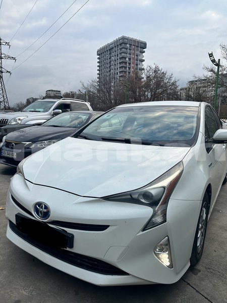 Big with watermark toyota prius abhasia import dubai 6767