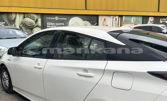 Buy Used Toyota Prius White Car in Import - Dubai in Abhasia Buy Used Toyota Prius White Car in Import - Dubai in Abhasia