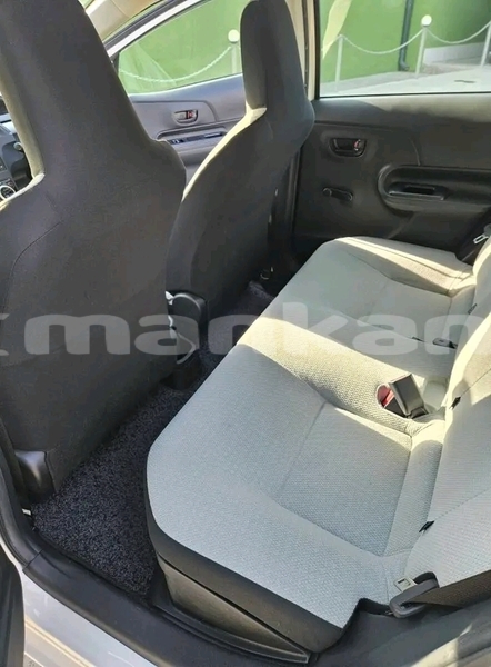 Big with watermark toyota aqua ajaria batumi 6850