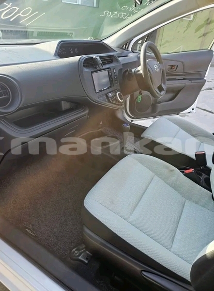 Big with watermark toyota aqua ajaria batumi 6850