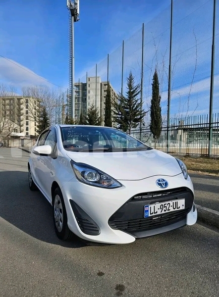 Big with watermark toyota aqua ajaria batumi 6850