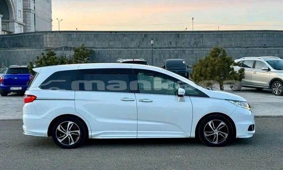 Buy Used Honda Odyssey White Car in Batumi in Ajaria Buy Used Honda Odyssey White Car in Batumi in Ajaria
