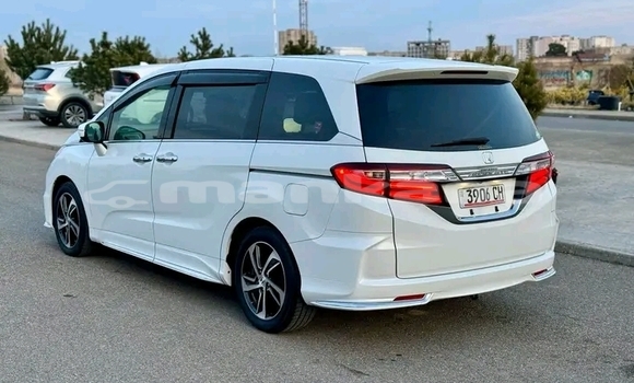 Buy Used Honda Odyssey White Car in Batumi in Ajaria Buy Used Honda Odyssey White Car in Batumi in Ajaria