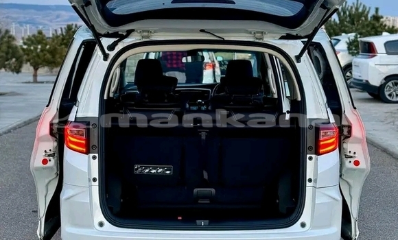 Buy Used Honda Odyssey White Car in Batumi in Ajaria Buy Used Honda Odyssey White Car in Batumi in Ajaria