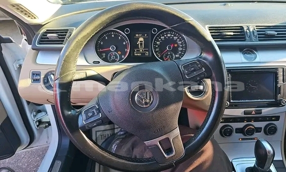 Buy Used Volkswagen Caddy White Car in Bagdadi in Imereti