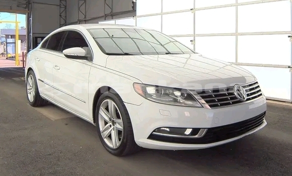 Buy Used Volkswagen Caddy White Car in Bagdadi in Imereti Buy Used Volkswagen Caddy White Car in Bagdadi in Imereti