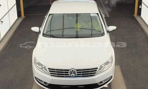 Buy Used Volkswagen Caddy White Car in Bagdadi in Imereti Buy Used Volkswagen Caddy White Car in Bagdadi in Imereti
