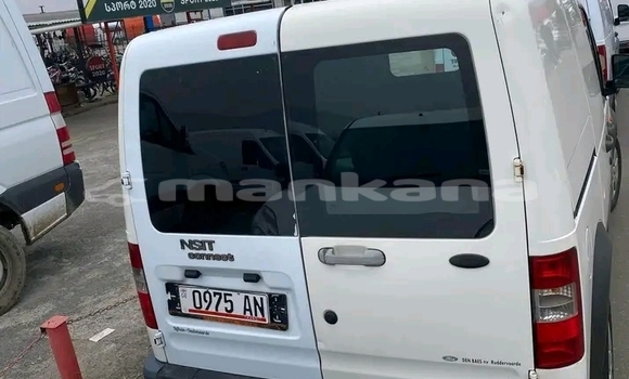 Buy Used Toyota Hiace White Car in Bihvinta in Abhasia Buy Used Toyota Hiace White Car in Bihvinta in Abhasia
