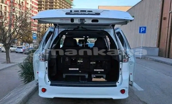 Buy Used Dodge Coronet White Car in Batumi in Ajaria Buy Used Dodge Coronet White Car in Batumi in Ajaria