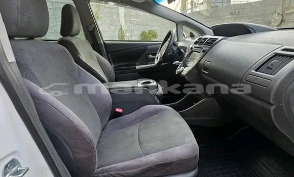 Medium with watermark toyota prius ajaria batumi 6942