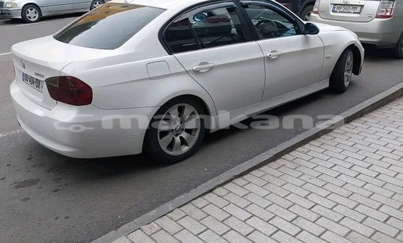 Buy Used BMW 2er White Car in Batumi in Ajaria Buy Used BMW 2er White Car in Batumi in Ajaria
