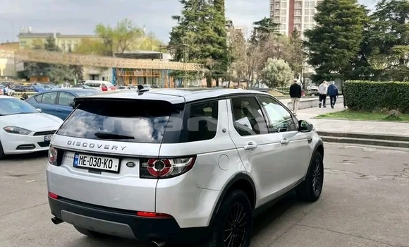 Buy Used Land Rover Discovery White Car in Gagra in Abhasia Buy Used Land Rover Discovery White Car in Gagra in Abhasia