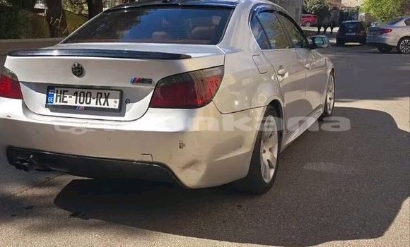 Buy Used Toyota Avensis White Car in Bihvinta in Abhasia Buy Used Toyota Avensis White Car in Bihvinta in Abhasia