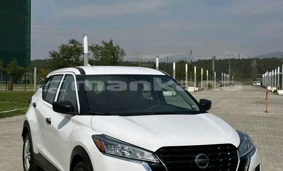 Buy Used Nissan Kix White Car in Batumi in Ajaria Buy Used Nissan Kix White Car in Batumi in Ajaria