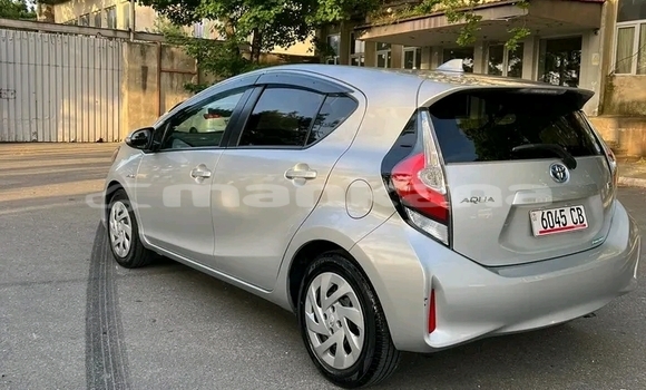 Medium with watermark toyota aqua ajaria batumi 7278