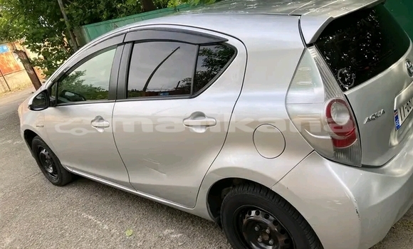 Medium with watermark toyota aqua ajaria batumi 7290