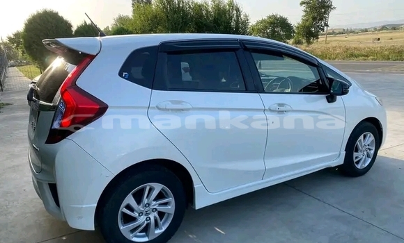 Buy Used Honda FIT White Car in Batumi in Ajaria Buy Used Honda FIT White Car in Batumi in Ajaria