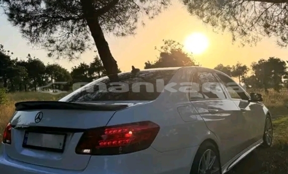 Buy Used Mercedes-Benz 250 White Car in Bagdadi in Imereti