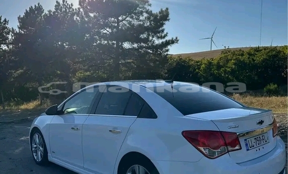 Buy Used Chevrolet Cruze White Car in Batumi in Ajaria Buy Used Chevrolet Cruze White Car in Batumi in Ajaria