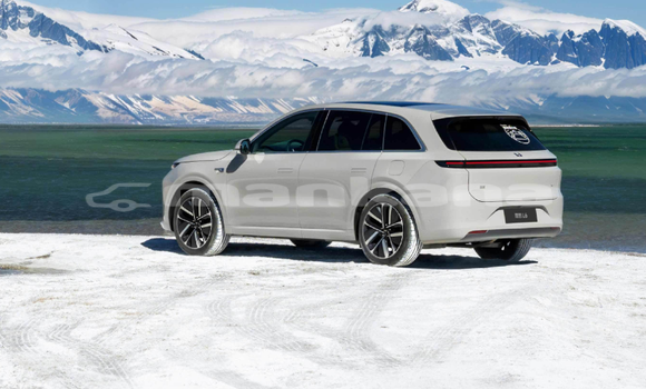 Buy New LTI TX White Car in Tkibuli in Imereti Buy New LTI TX White Car in Tkibuli in Imereti