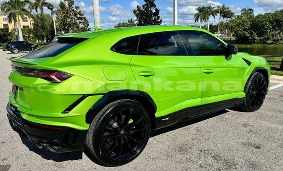 Buy Used Lamborghini Urus Green Car in Ambrolauri in Racha Buy Used Lamborghini Urus Green Car in Ambrolauri in Racha
