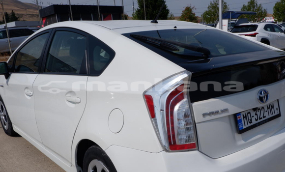 Buy Used Toyota Prius White Car in Tbilisi in Tbilisi Buy Used Toyota Prius White Car in Tbilisi in Tbilisi