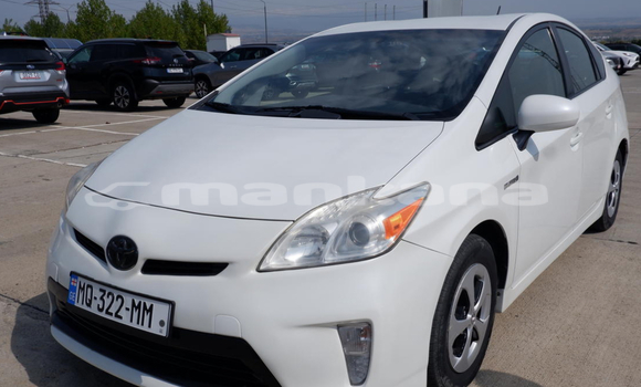Buy Used Toyota Prius White Car in Tbilisi in Tbilisi Buy Used Toyota Prius White Car in Tbilisi in Tbilisi