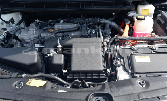 Buy Used Toyota Prius White Car in Tbilisi in Tbilisi Buy Used Toyota Prius White Car in Tbilisi in Tbilisi