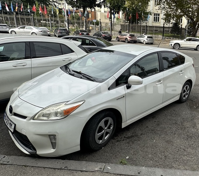 Big with watermark toyota prius tbilisi tbilisi 7838
