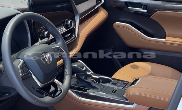 Buy New Toyota Highlander White Car in Tbilisi in Tbilisi Buy New Toyota Highlander White Car in Tbilisi in Tbilisi