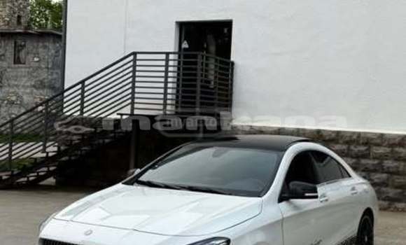 Buy Used Mercedes-Benz CLA-klasse White Car in Tbilisi in Tbilisi