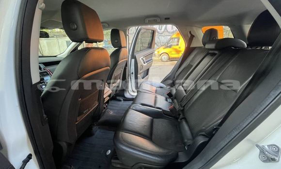 Buy Used Land Rover Discovery White Car in Tbilisi in Tbilisi Buy Used Land Rover Discovery White Car in Tbilisi in Tbilisi