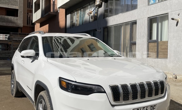 Buy Used Jeep Cherokee White Car in Rustavi in Tbilisi Buy Used Jeep Cherokee White Car in Rustavi in Tbilisi