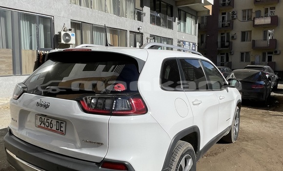 Buy Used Jeep Cherokee White Car in Rustavi in Tbilisi Buy Used Jeep Cherokee White Car in Rustavi in Tbilisi