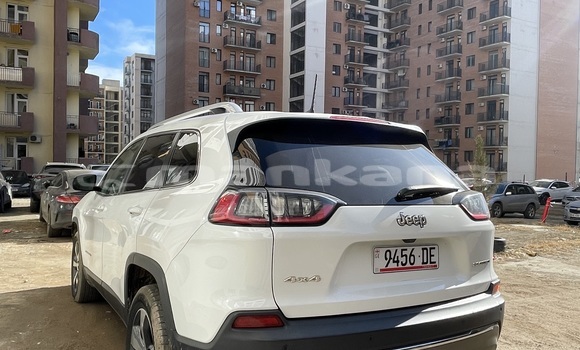 Buy Used Jeep Cherokee White Car in Rustavi in Tbilisi Buy Used Jeep Cherokee White Car in Rustavi in Tbilisi