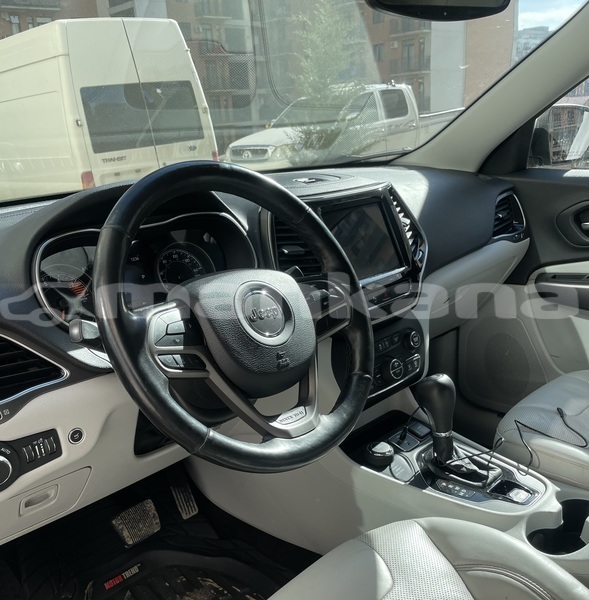 Big with watermark jeep cherokee tbilisi rustavi 7916