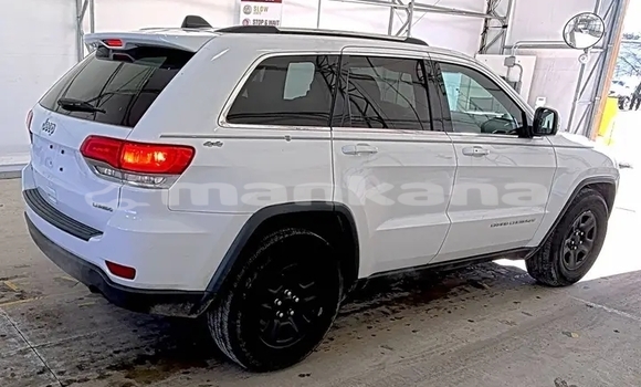 Buy Used Jeep Grand Cherokee White Car in Batumi in Ajaria Buy Used Jeep Grand Cherokee White Car in Batumi in Ajaria