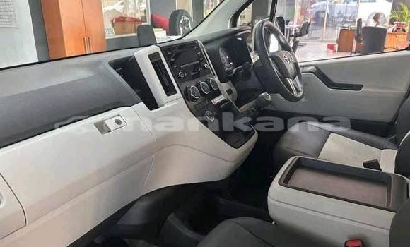 Buy Used Toyota Hiace White Car in Tbilisi in Tbilisi Buy Used Toyota Hiace White Car in Tbilisi in Tbilisi