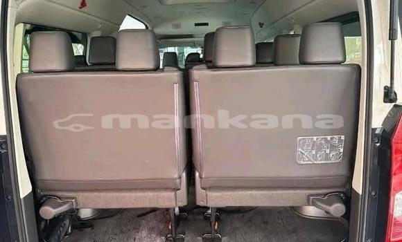 Buy Used Toyota Hiace White Car in Tbilisi in Tbilisi Buy Used Toyota Hiace White Car in Tbilisi in Tbilisi
