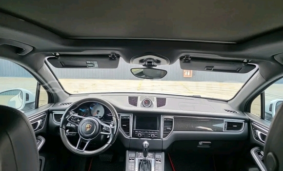 Buy Used Porsche Macan White Car in Bagdadi in Imereti Buy Used Porsche Macan White Car in Bagdadi in Imereti
