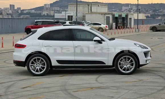 Buy Used Porsche Macan White Car in Bagdadi in Imereti Buy Used Porsche Macan White Car in Bagdadi in Imereti